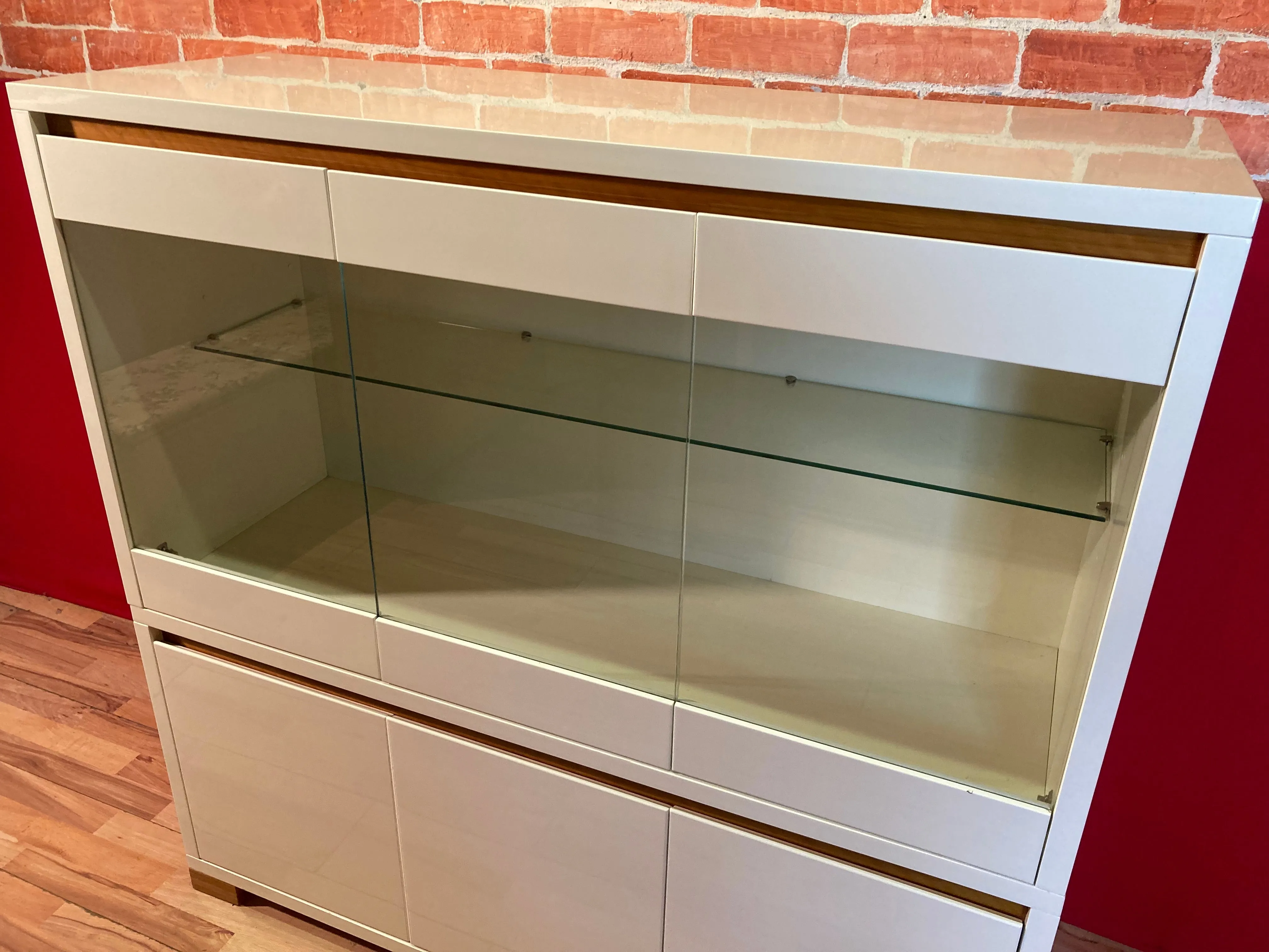 Casabella display cabinet