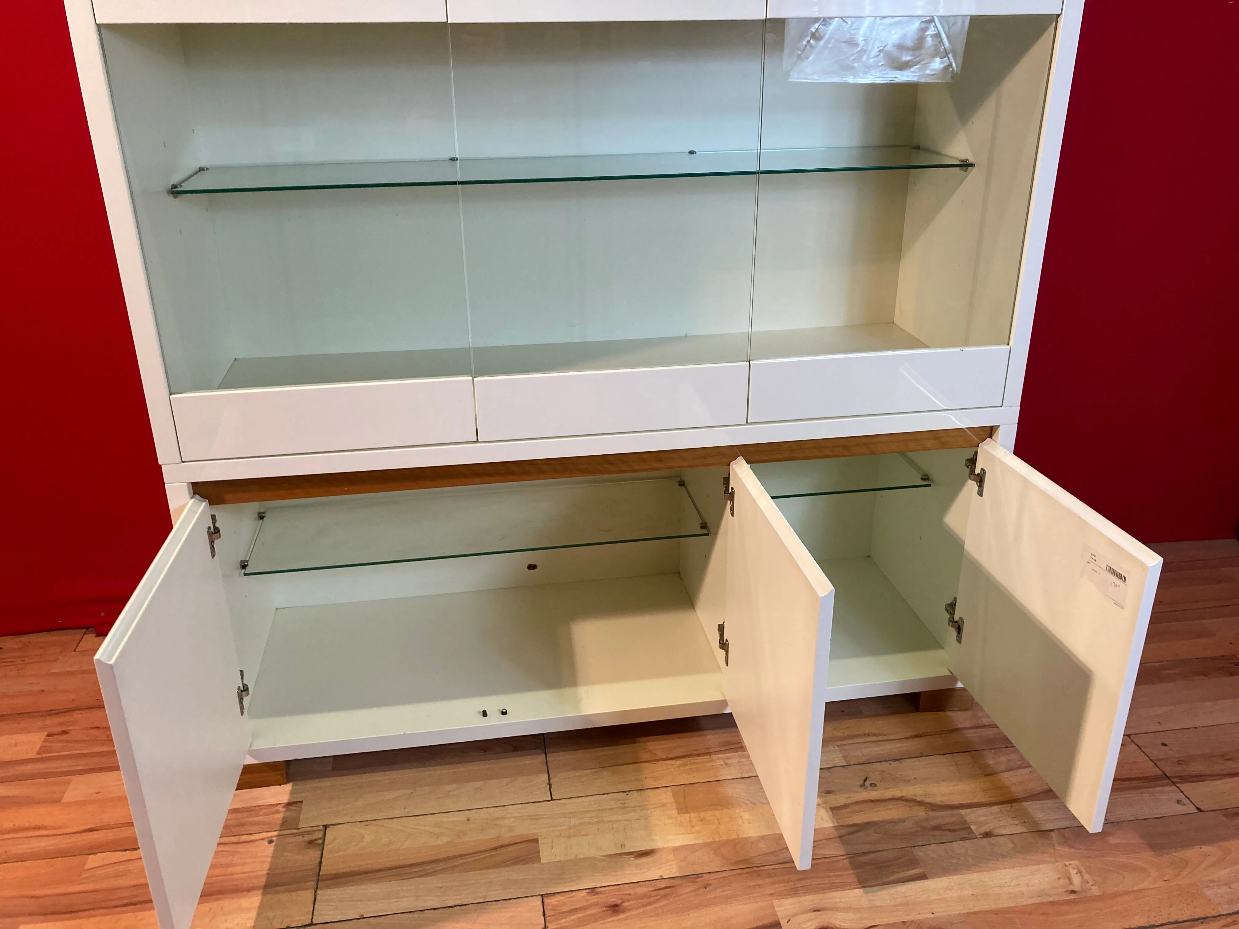 Casabella display cabinet