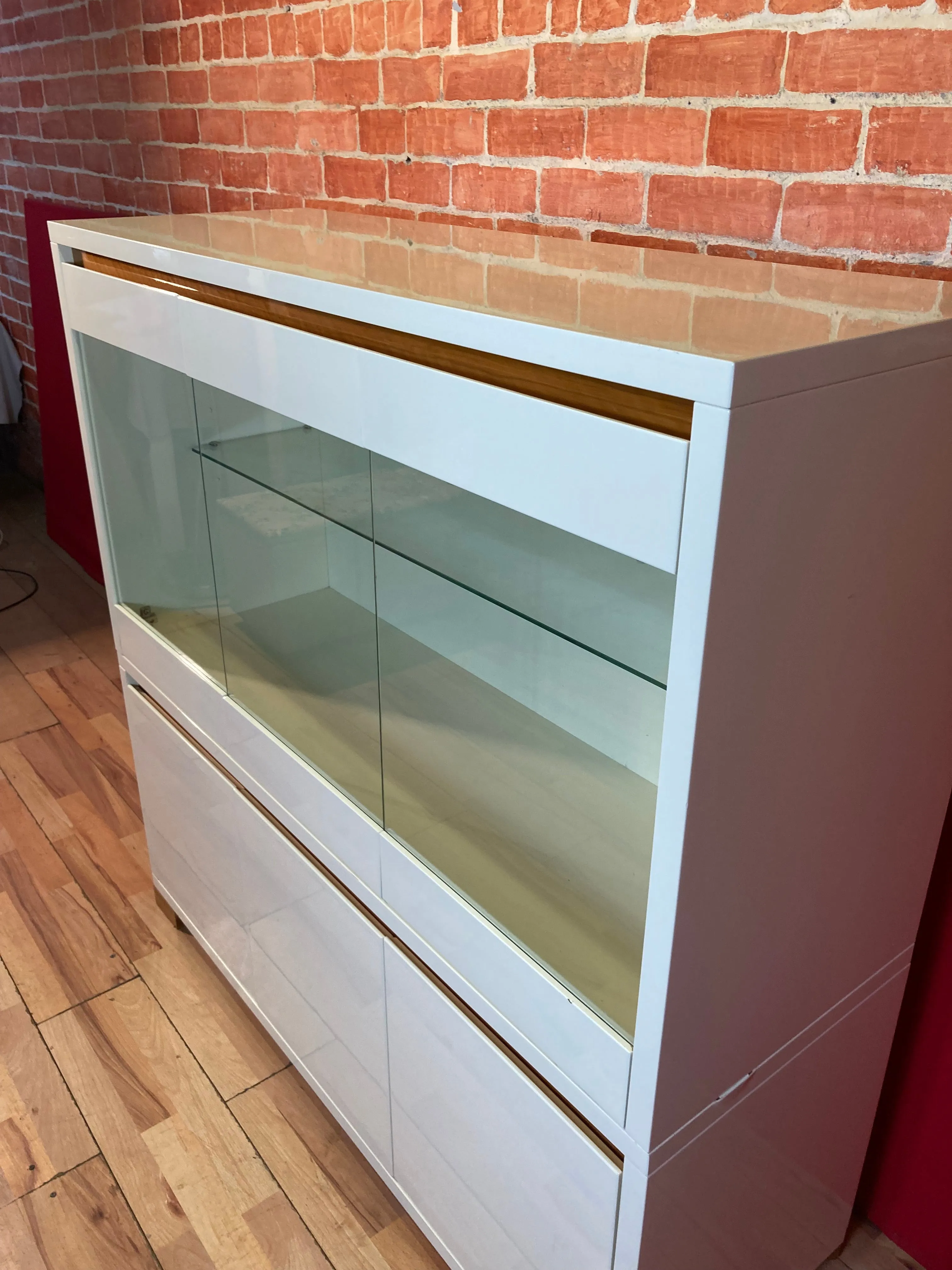 Casabella display cabinet