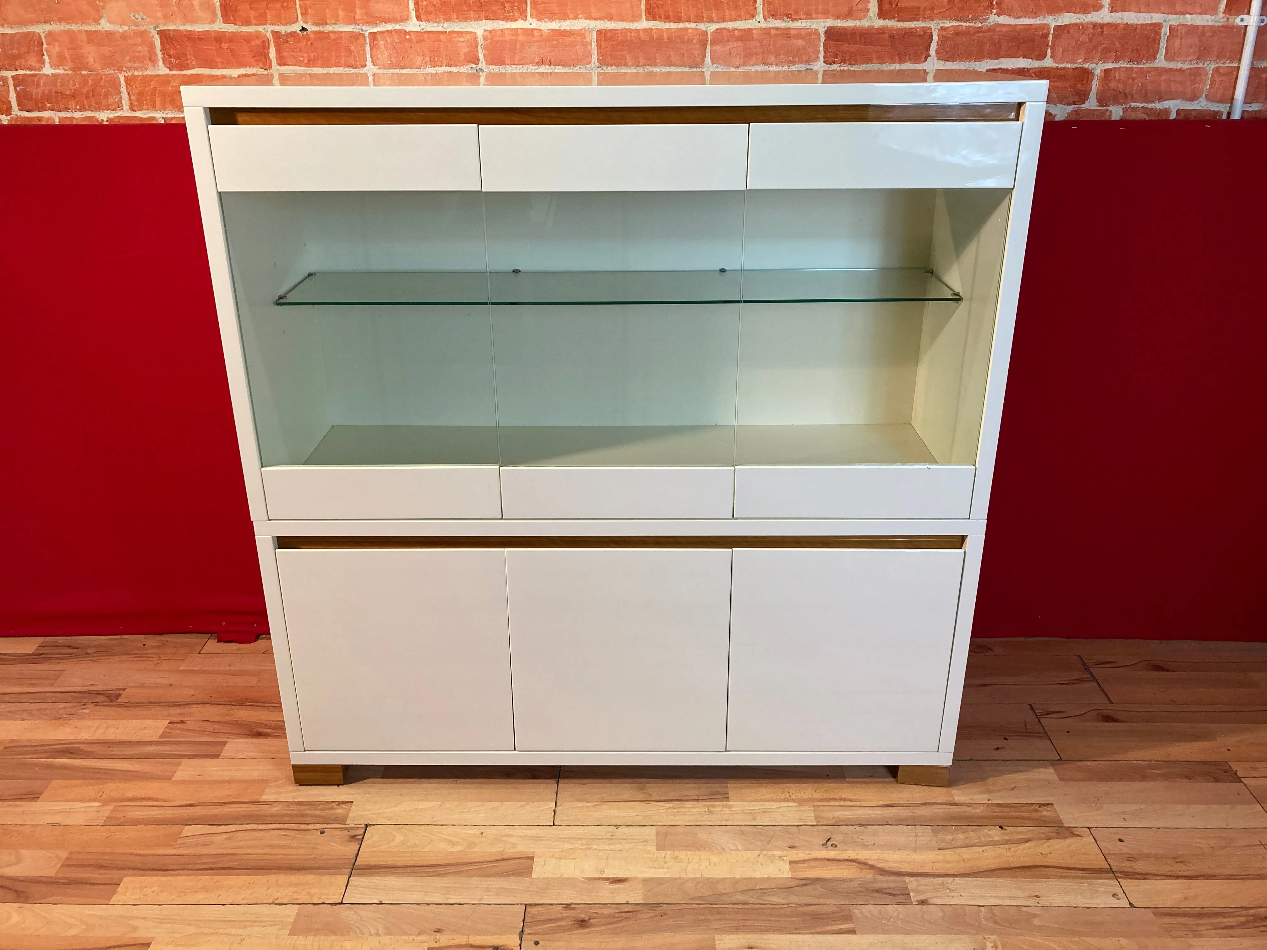 Casabella display cabinet