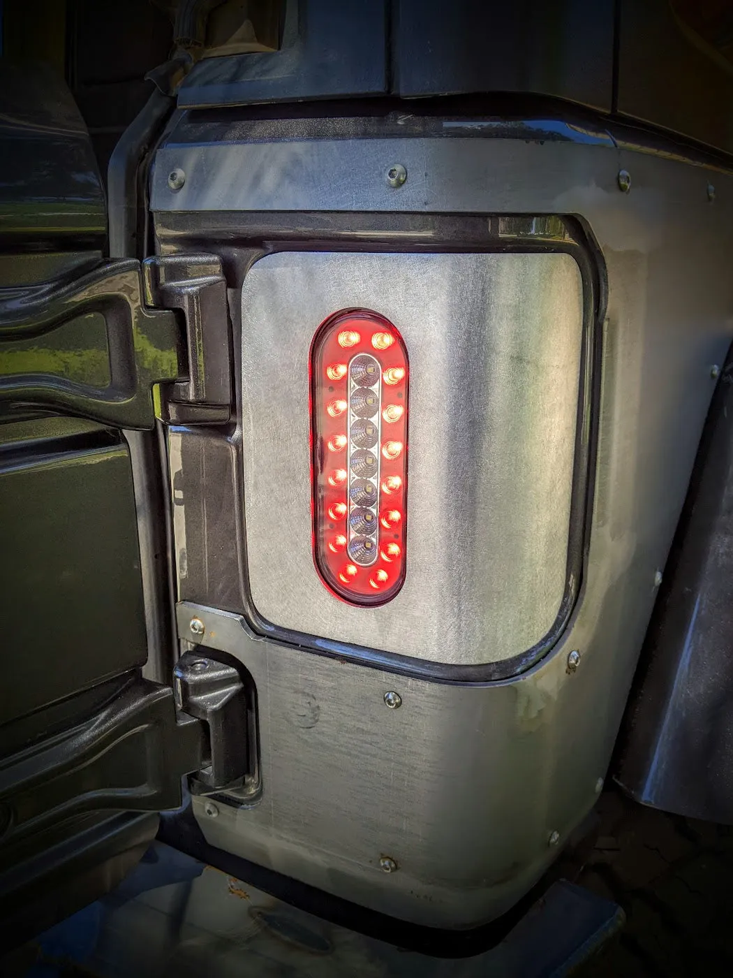JL Flush Mount Aluminum LED Tail Lamp [Oval]