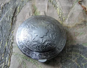 Lovely VINTAGE POWDER COMPACT, Richard Hudnut,Silver Tone Engraved Flowers,Decorative Vanity Dresser Compact, Purse Powder,Purse Mirror Compact, Collectible Powder Compacts
