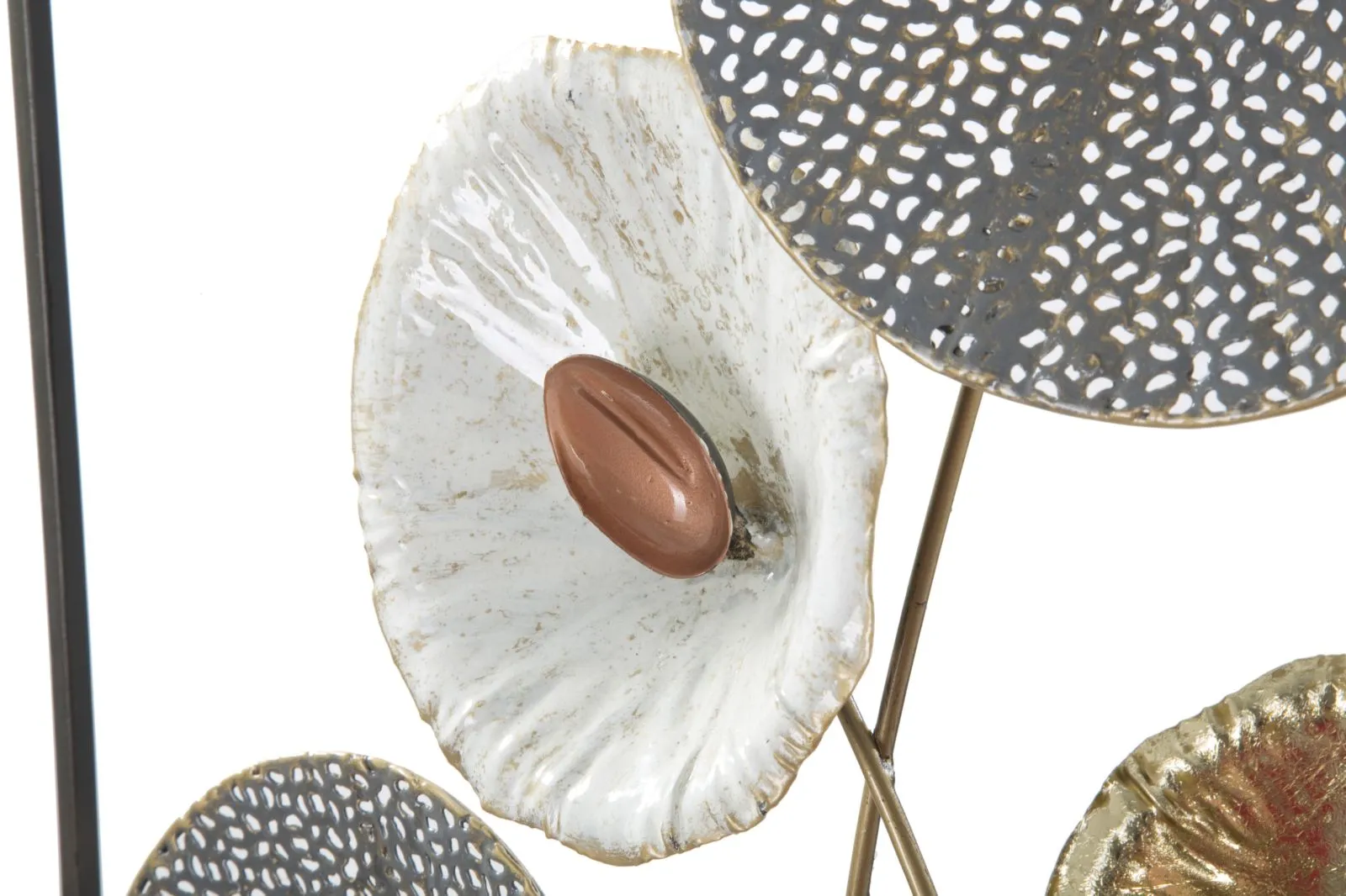 Metallic Round Leaves Wall Decor in Frame