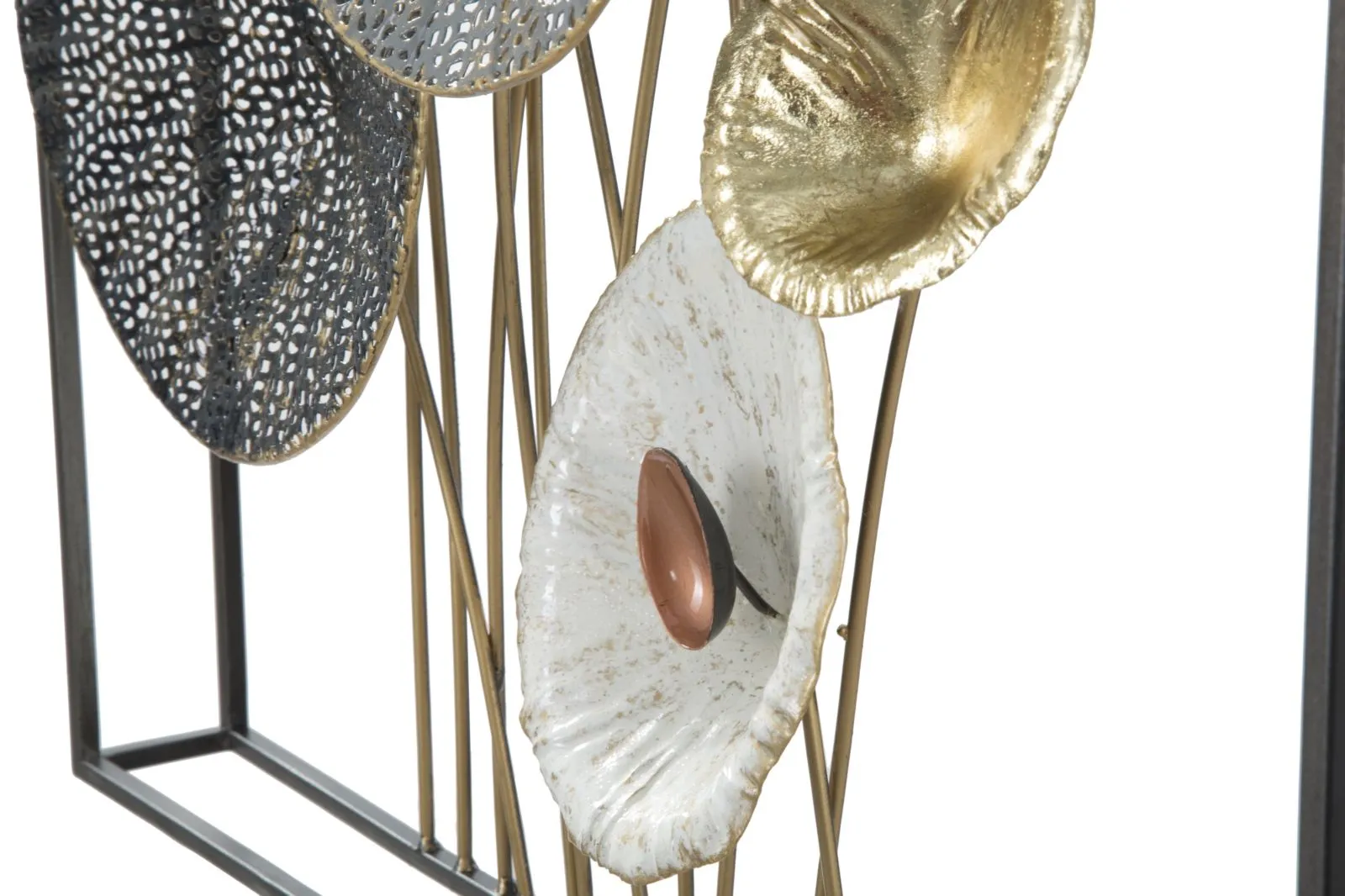 Metallic Round Leaves Wall Decor in Frame