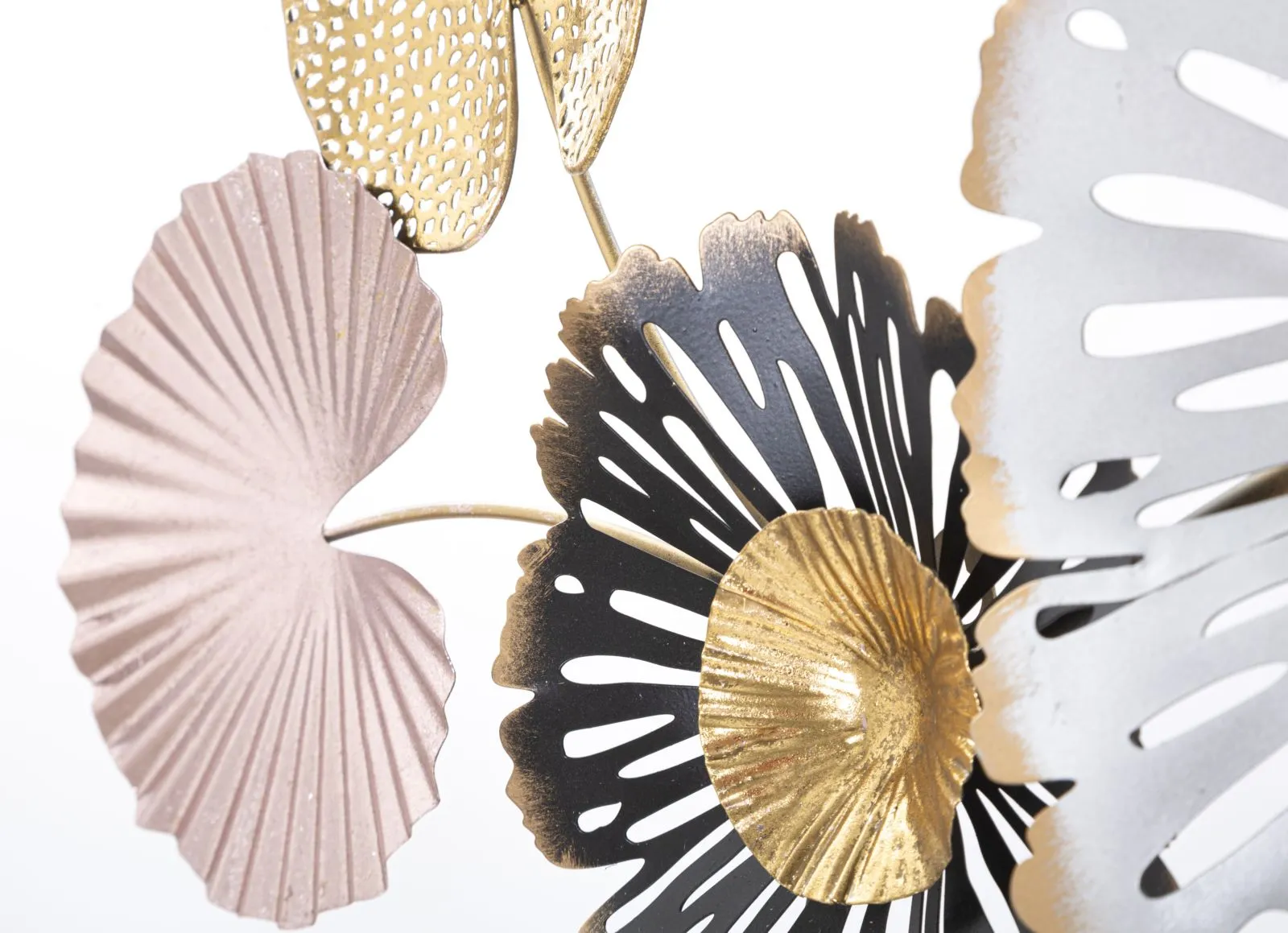 Metallic Water Lily Flower & Leaves Wall Decor